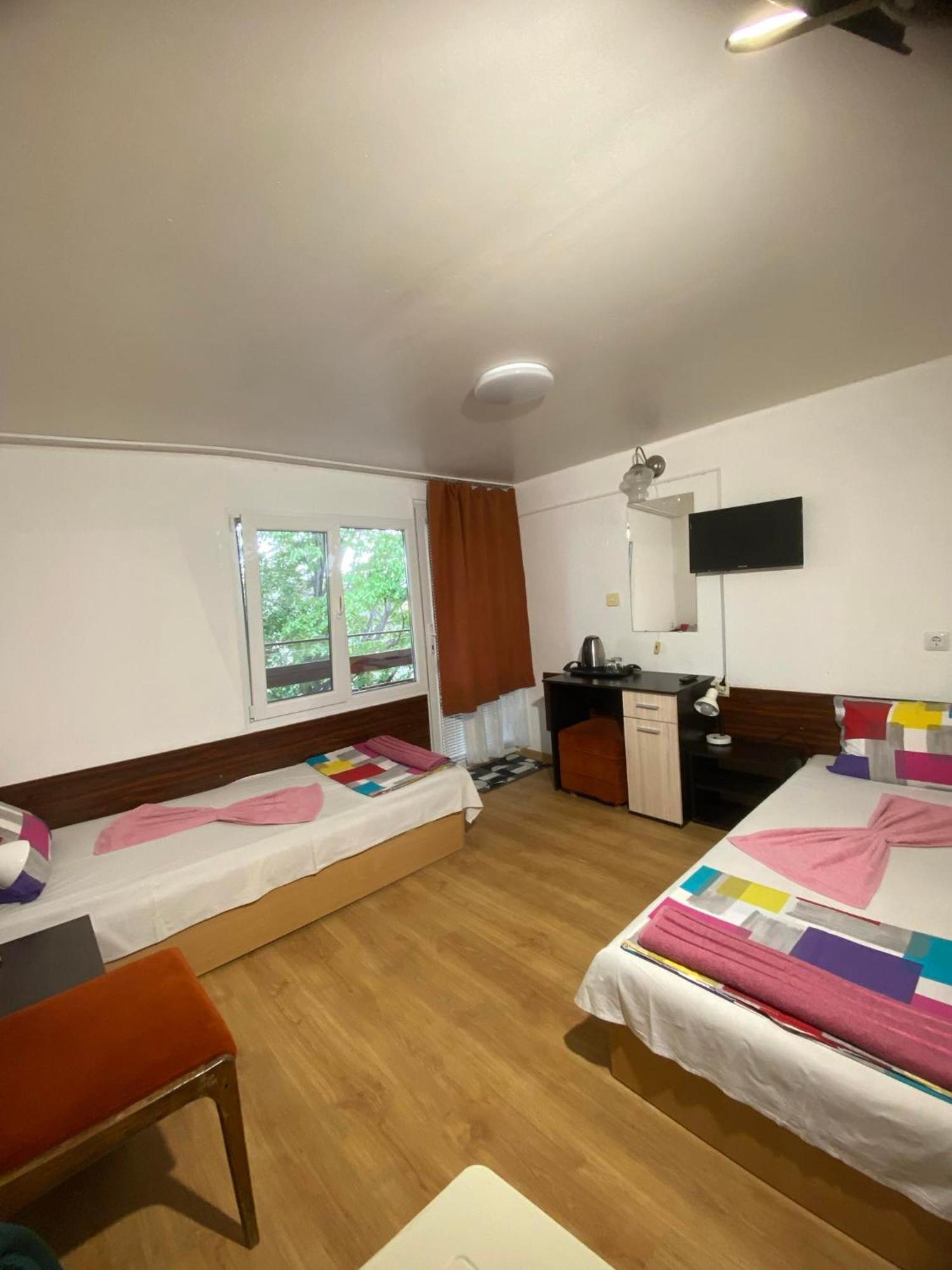 Family Hotel Julian クラネヴォ エクステリア 写真