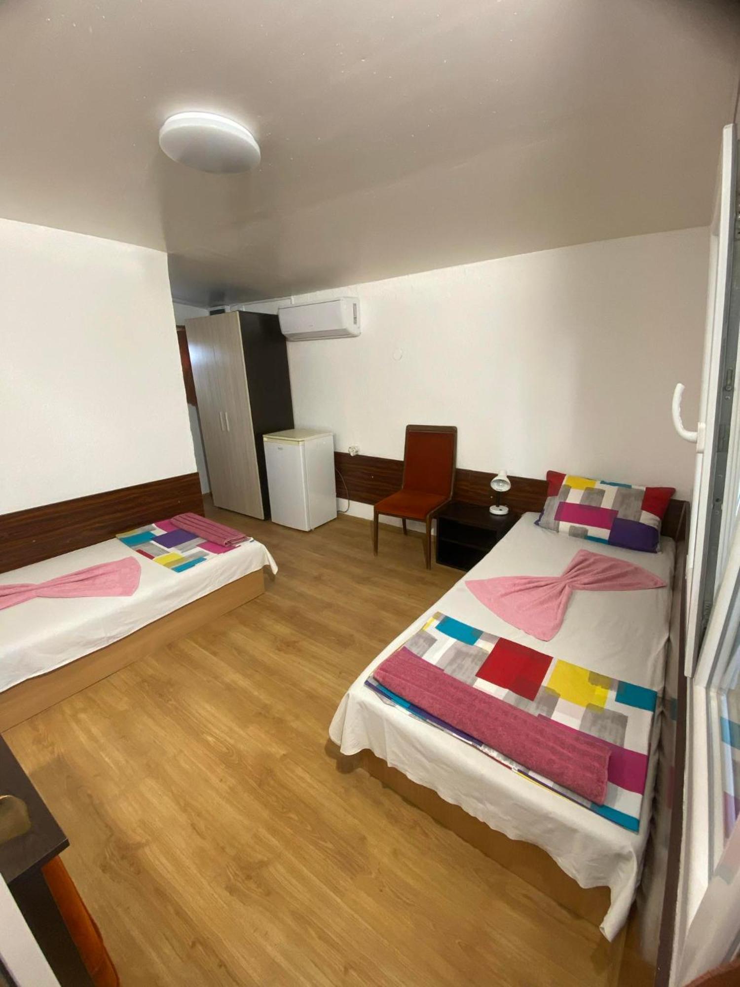 Family Hotel Julian クラネヴォ エクステリア 写真